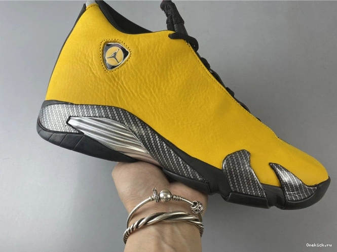 One Kick BQ3685-706 14 UNIVERSITY AIR JORDAN GOLD RETRO 0807